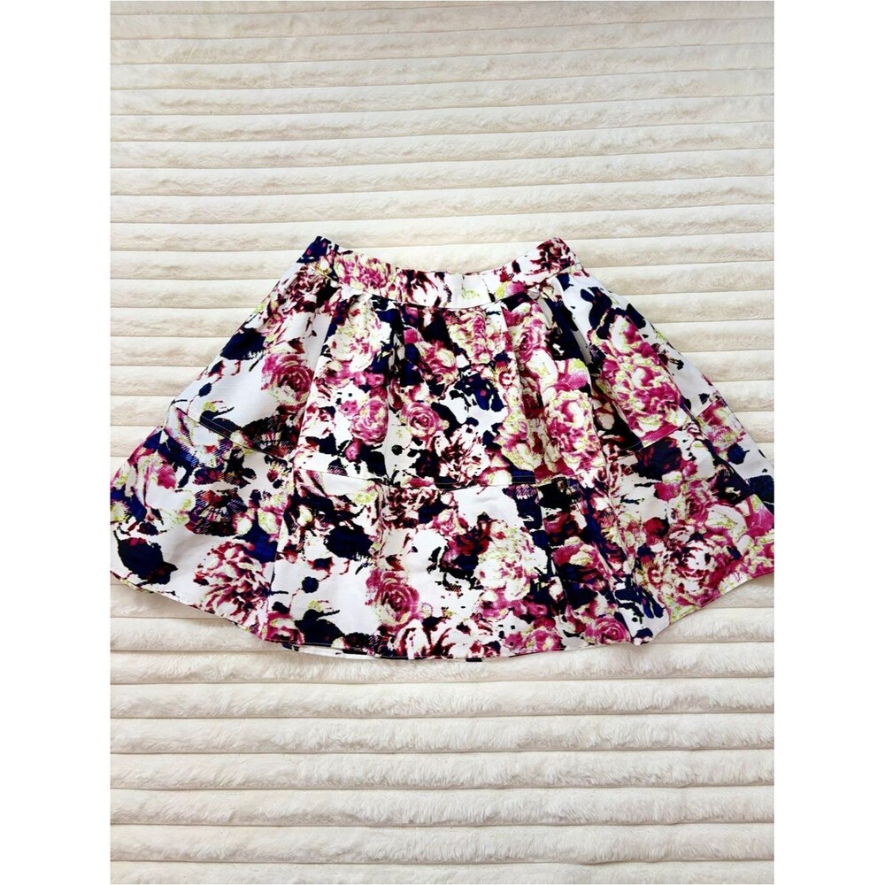 Express Puff Skirt Statement Piece Pink Cream White Black Blue Detail Size 4